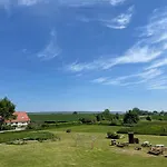ホリデーパーク Suederhof 4*
