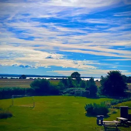 Süderhof Parque de vacaciones Breege